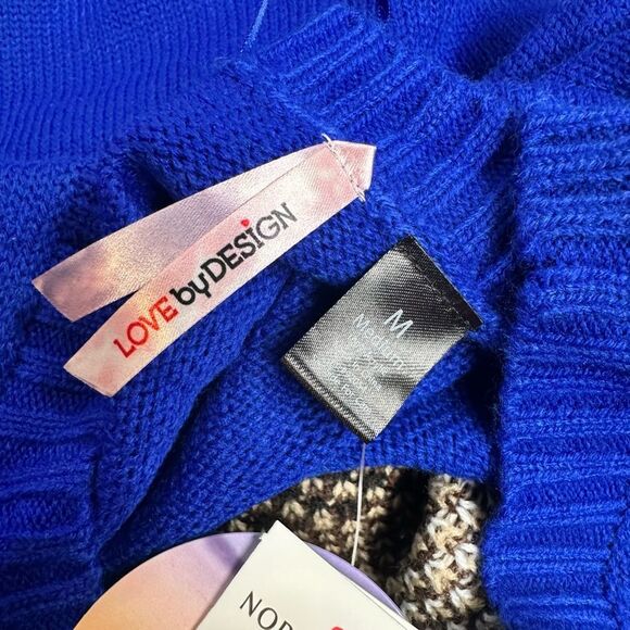 NWT Love By Design Women’s Blue  Reindeer Christmas Holiday Sweater - Size M - Picture 2 of 6